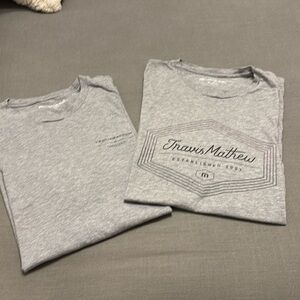 Travis Mathew T-shirts men’s size medium